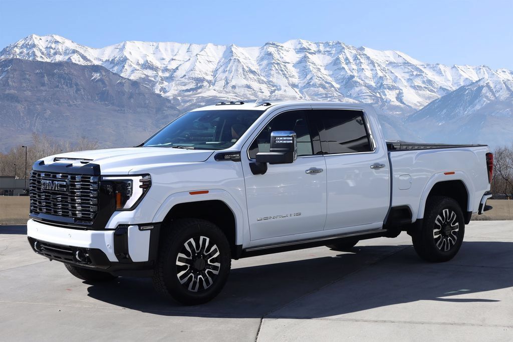 New 2026 GMC Sierra 2500 Denali Ultimate AWD/4WD image 2