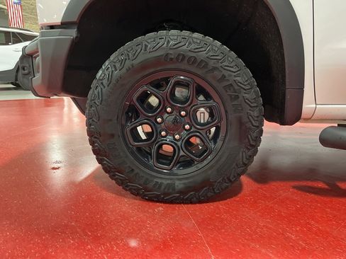 Used 2023 Chevrolet Silverado 1500 ZR2 w/ ZR2 Bison Edition image 9