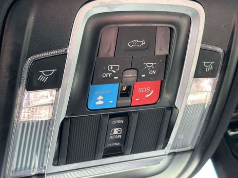 Used 2025 RAM 1500 Big Horn AWD/4WD image 29