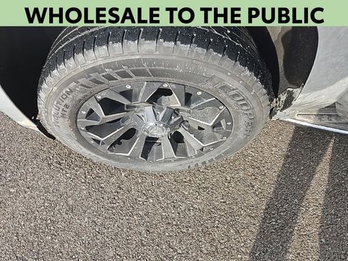 Used 2018 GMC Yukon XL SLT w/ Open Road Package image 13