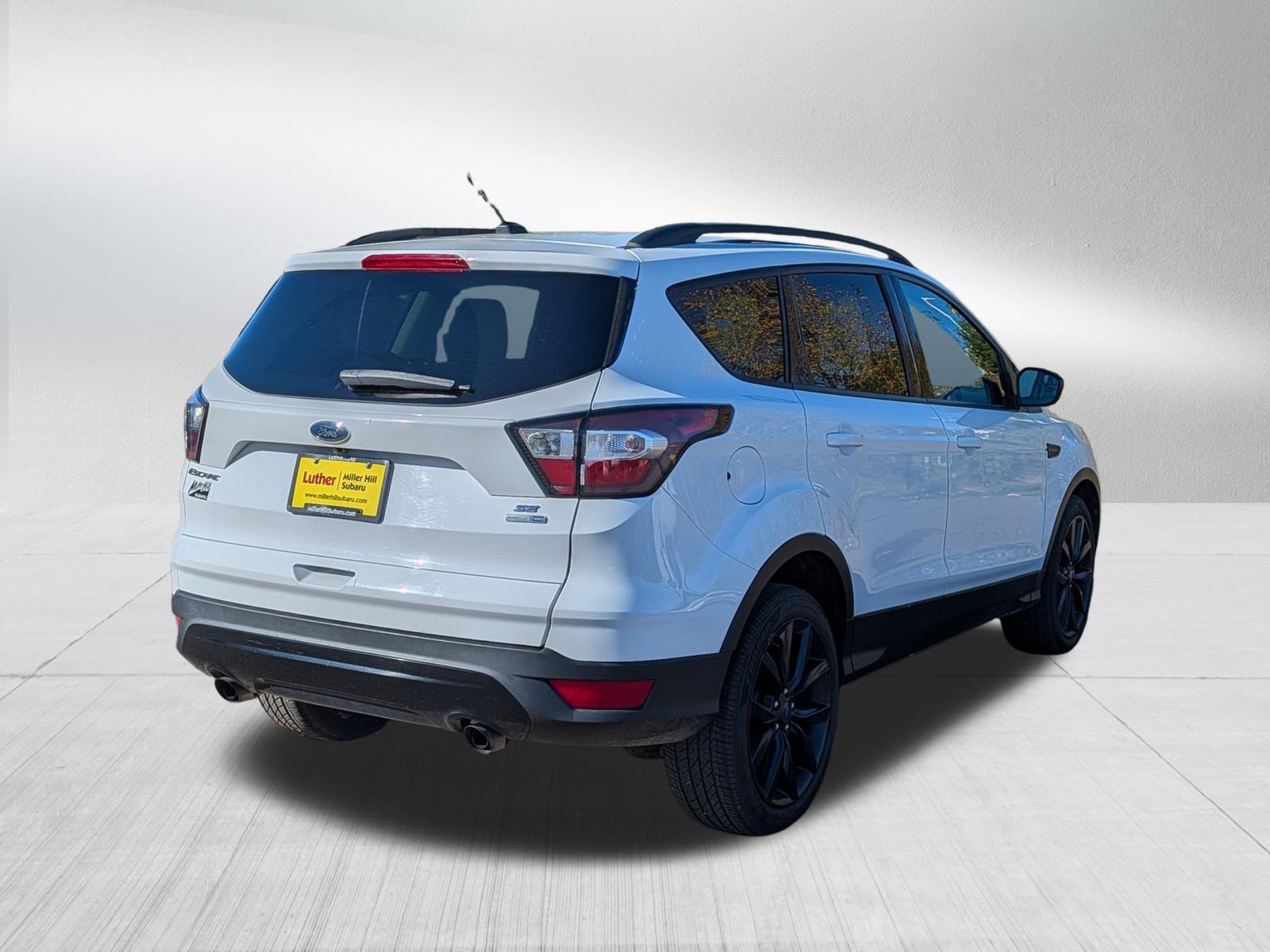 Used 2018 Ford Escape SE w/ SE Sport Appearance Package AWD/4WD image 7