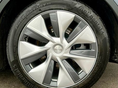 Used 2023 Tesla Model Y Long Range image 27