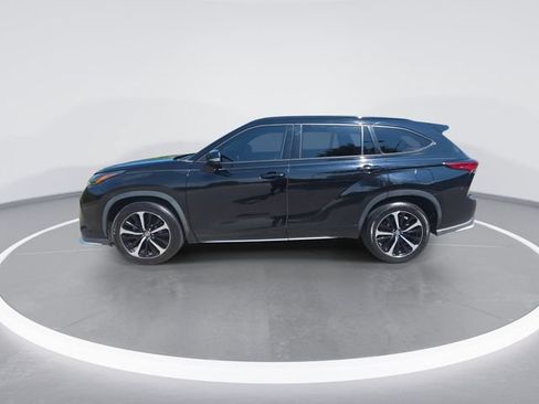 Used 2021 Toyota Highlander XSE FWD image 5