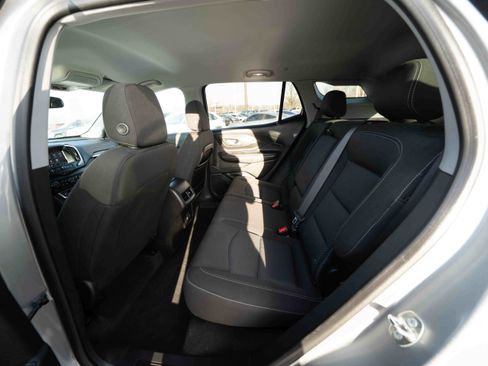 Used 2023 GMC Terrain SLE w/ Driver Convenience Package image 23