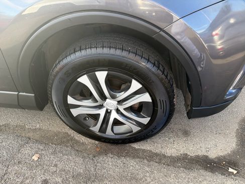 Used 2016 Toyota RAV4 LE image 4