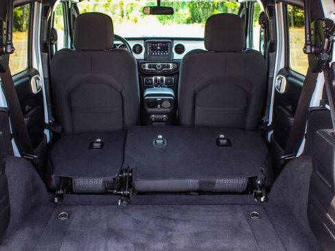 Used 2021 Jeep Wrangler Unlimited Sport AWD/4WD image 44