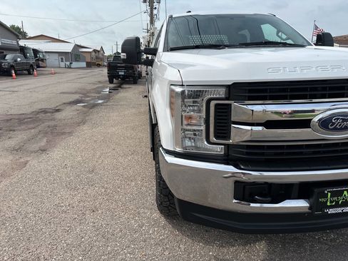 Used 2018 Ford F350 XLT image 34