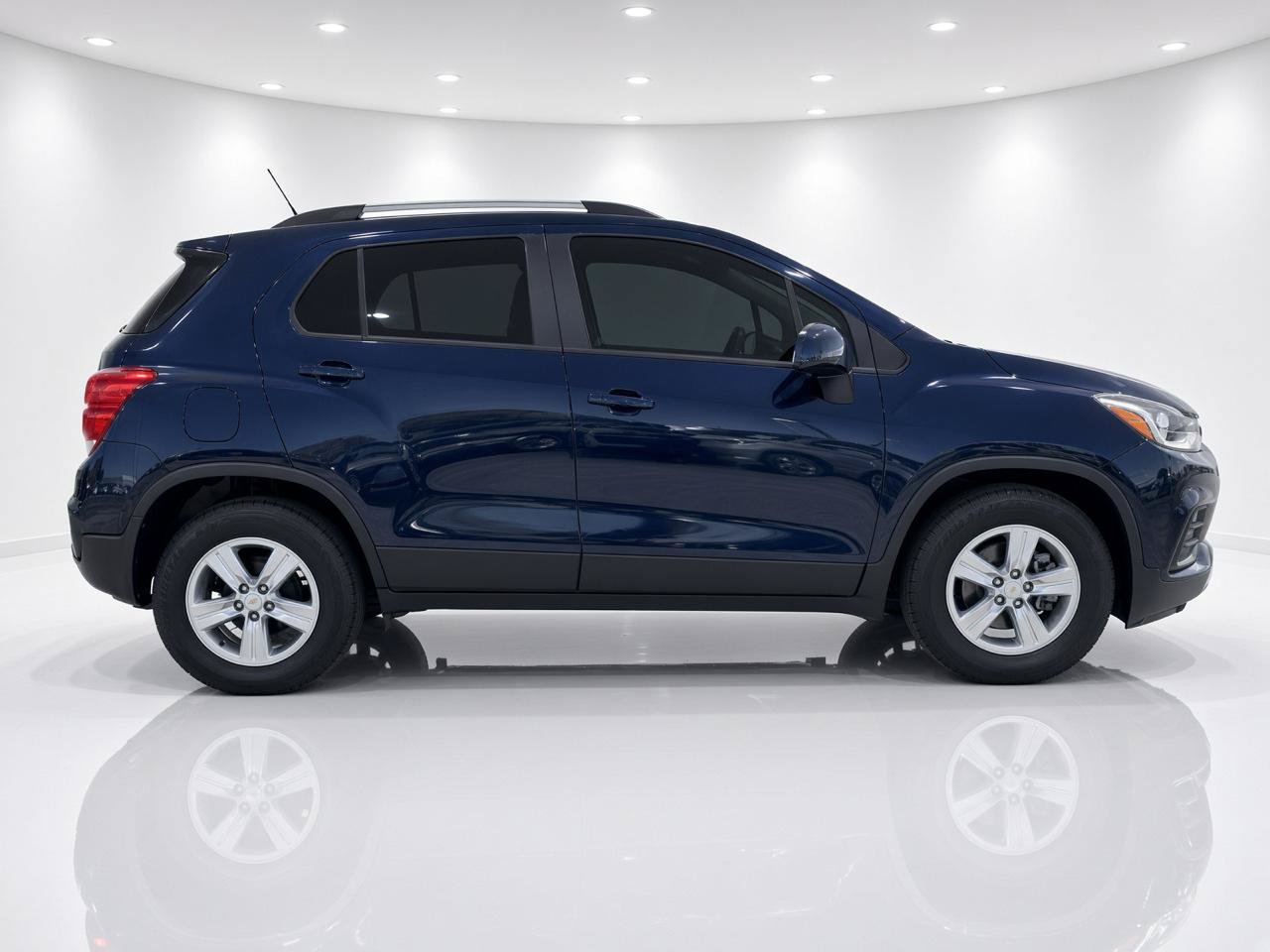 Used 2021 Chevrolet Trax LT FWD image 7