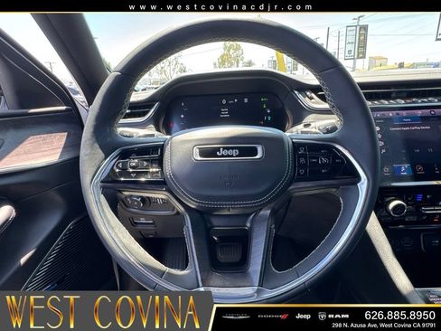 Used 2023 Jeep Grand Cherokee Overland AWD/4WD image 25