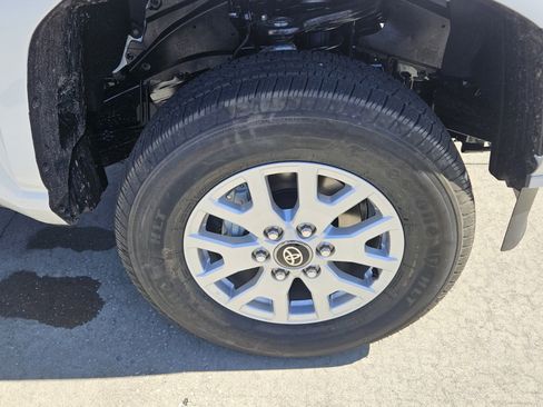 New 2025 Toyota Tacoma SR5 image 12