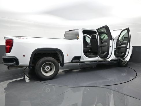 Used 2024 Chevrolet Silverado 3500 W/T AWD/4WD image 25