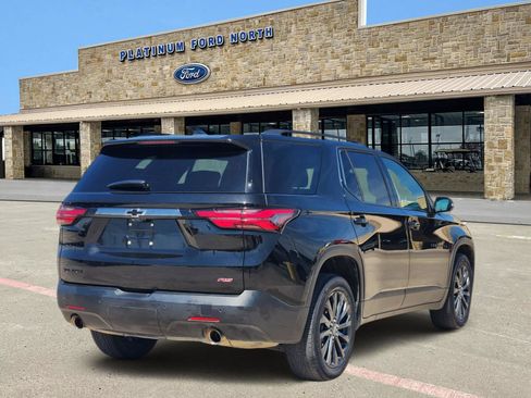 Used 2022 Chevrolet Traverse RS FWD image 5