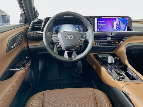 New 2025 Toyota Crown Signia image 11