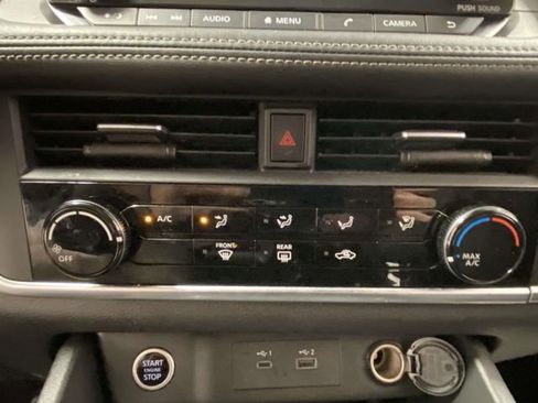 Used 2023 Nissan Rogue S image 19