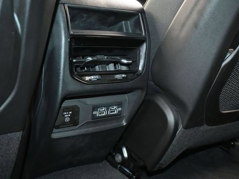 Used 2025 Jeep Grand Cherokee Altitude RWD image 20