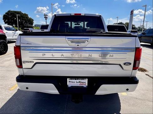 Used 2018 Ford F150 Platinum w/ Equipment Group 701A Luxury AWD/4WD image 4