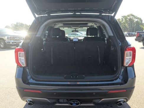 Certified 2022 Ford Explorer XLT w/ Equipment Group 202A RWD image 26