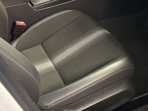 Used 2023 Honda Civic Sport image 12