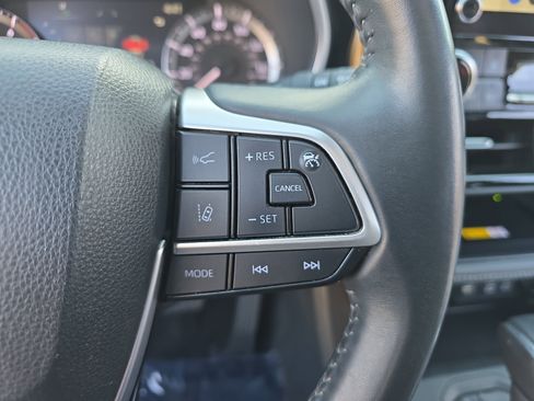 Used 2023 Toyota Highlander XSE image 20