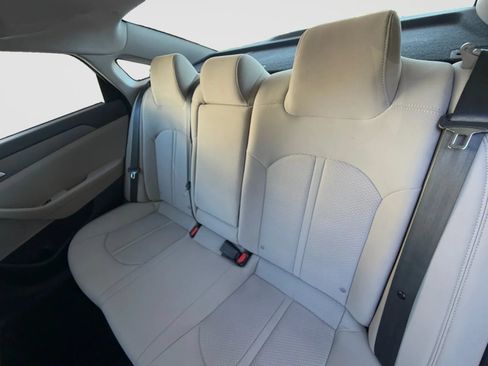 Used 2019 Hyundai Sonata SE FWD image 15
