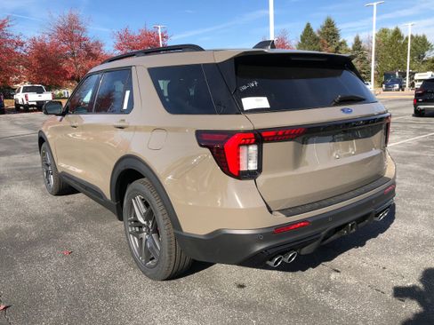 New 2026 Ford Explorer ST w/ Sun And Sound Package image 10
