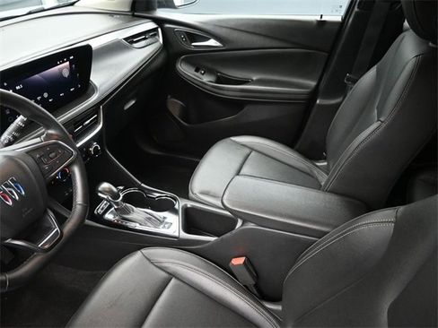 Used 2024 Buick Encore GX Sport Touring image 18