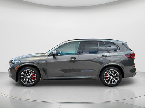 New 2026 BMW X5 xDrive50e w/ M Sport Package AWD/4WD image 8