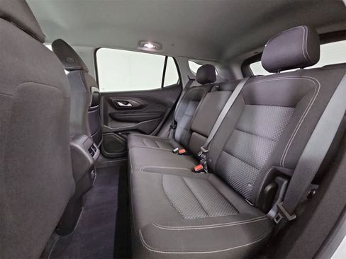 Used 2024 GMC Terrain SLE image 19