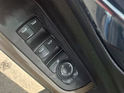 Used 2020 GMC Acadia SLE w/ Driver Convenience Package image 15