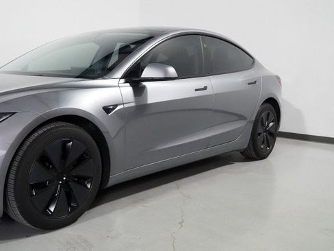 Used 2025 Tesla Model 3 Long Range image 54
