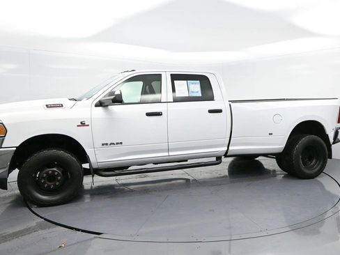 Used 2020 RAM 3500 Tradesman w/ Chrome Appearance Group AWD/4WD image 4