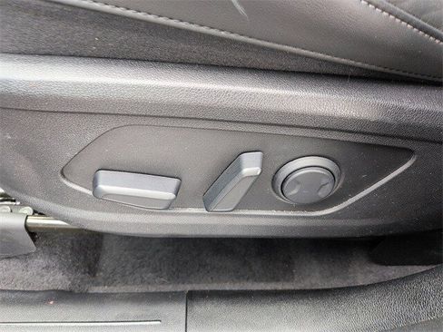 Used 2025 Kia Sorento S w/ Panoramic Sunroof Package image 14