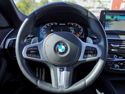 Used 2021 BMW M550i xDrive image 18