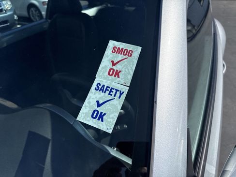 Used 2013 Volkswagen Beetle 2.5 image 8