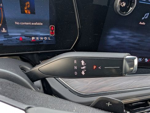 Used 2025 Chevrolet Tahoe Premier image 31