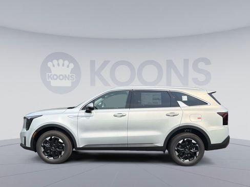 New 2026 Kia Sorento S AWD/4WD image 2