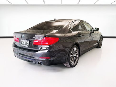 Used 2019 BMW 530i w/ Convenience Package RWD image 4