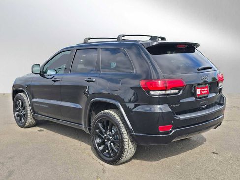 Used 2019 Jeep Grand Cherokee Altitude AWD/4WD image 6