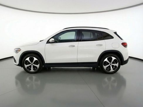 Used 2025 Mercedes-Benz GLA 250 4MATIC image 3