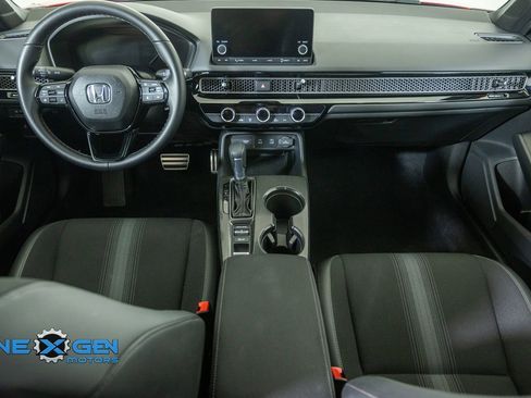 Used 2025 Honda Civic Sport image 29