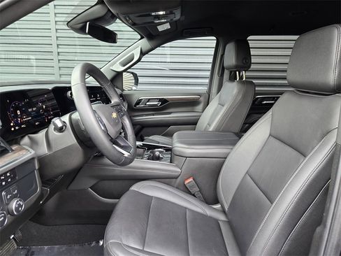 Used 2025 Chevrolet Tahoe LT image 26