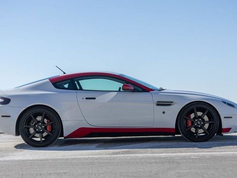 Used 2006 Aston Martin V8 Vantage Coupe image 34
