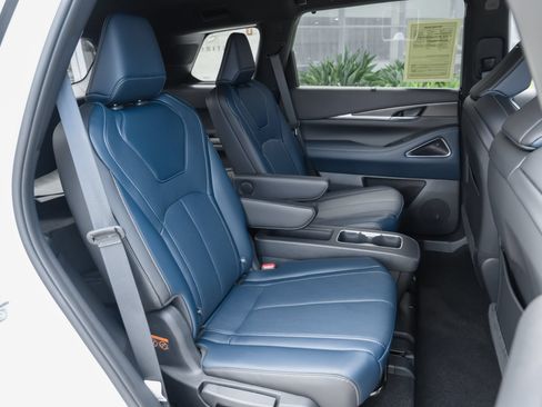 Certified 2026 INFINITI QX60 Sport w/ Dark Cargo Package AWD/4WD image 36