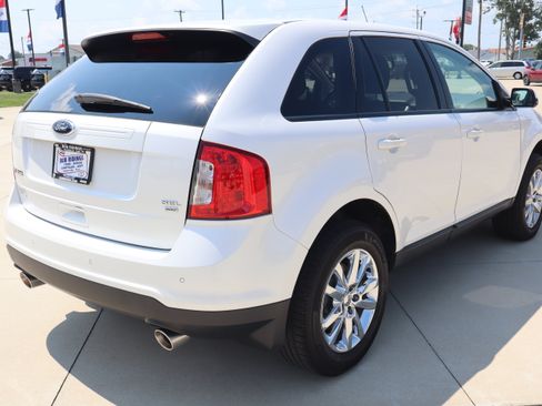 Used 2014 Ford Edge SEL w/ Equipment Group 205A AWD/4WD image 5