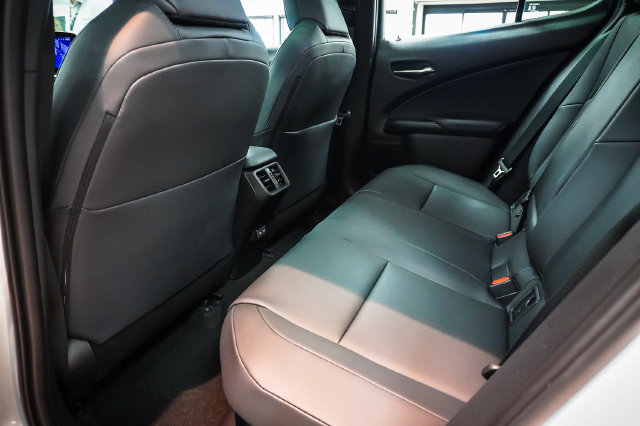 Certified 2025 Lexus UX 300h FWD w/ Accessory Package (Z2) image 19