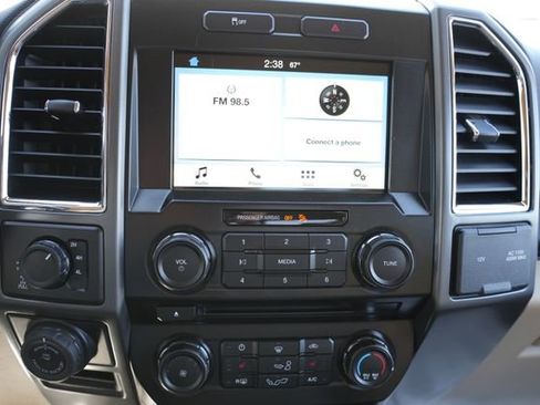 Used 2016 Ford F150 XLT w/ Equipment Group 302A Luxury AWD/4WD image 19