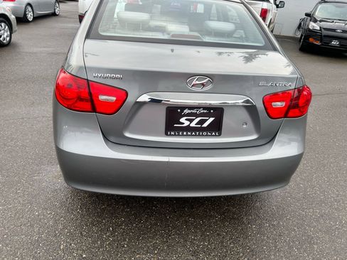 Used 2010 Hyundai Elantra GLS FWD image 4
