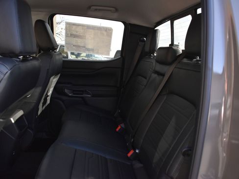 New 2025 Ford Ranger Lariat w/ Black Appearance Package image 18