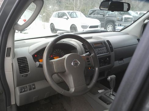 Used 2005 Nissan Frontier SE w/ (P01) Power Pkg image 12