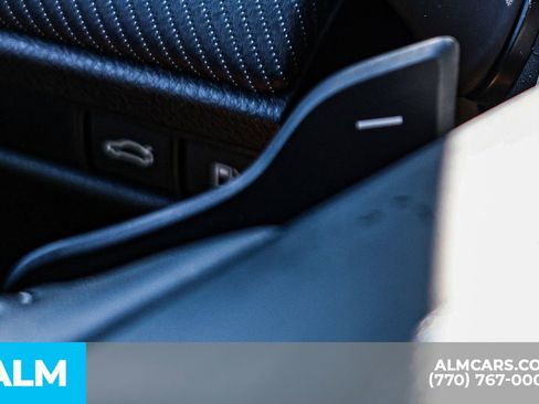 Used 2025 Toyota Camry SE image 34